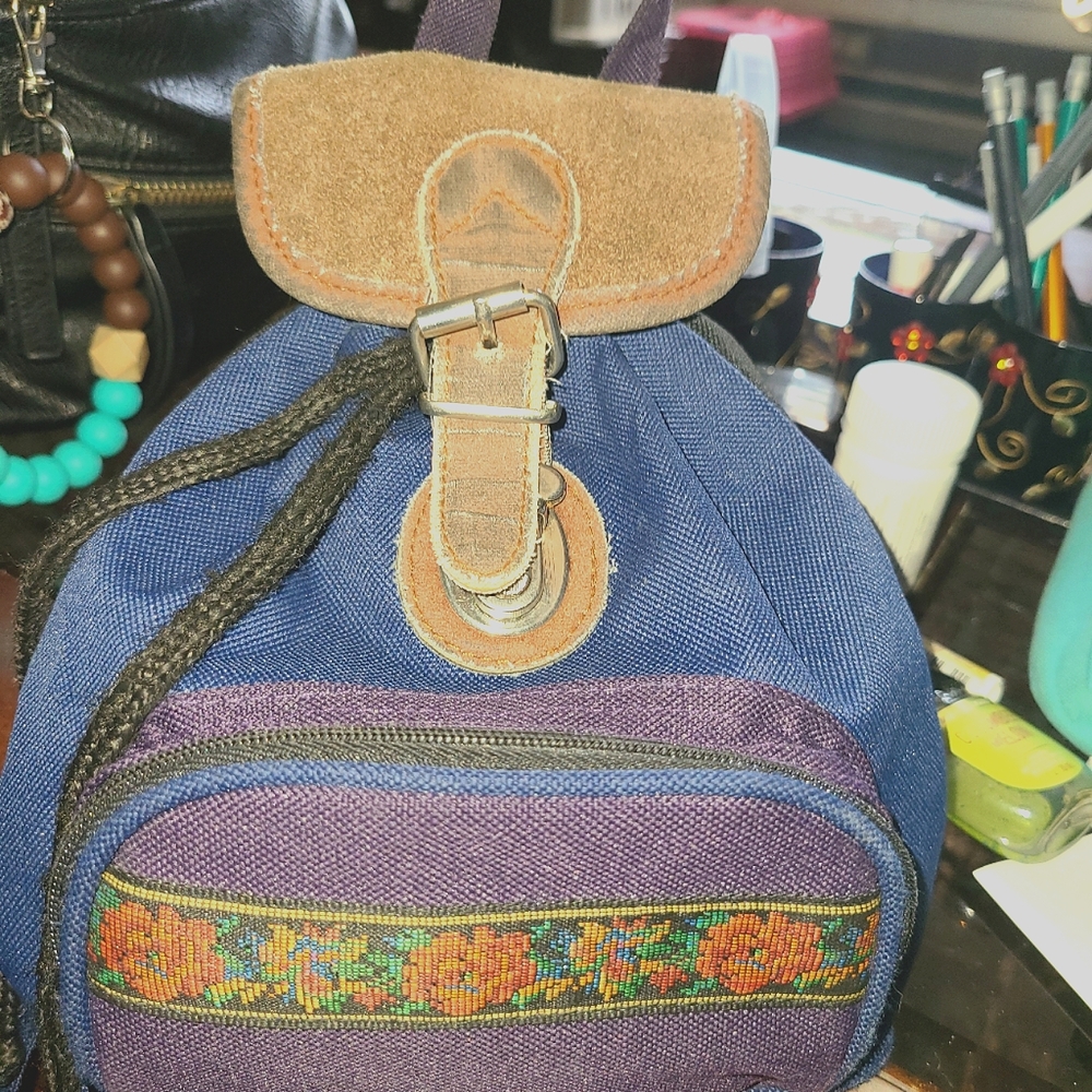 Small 90s vintage canvas mini